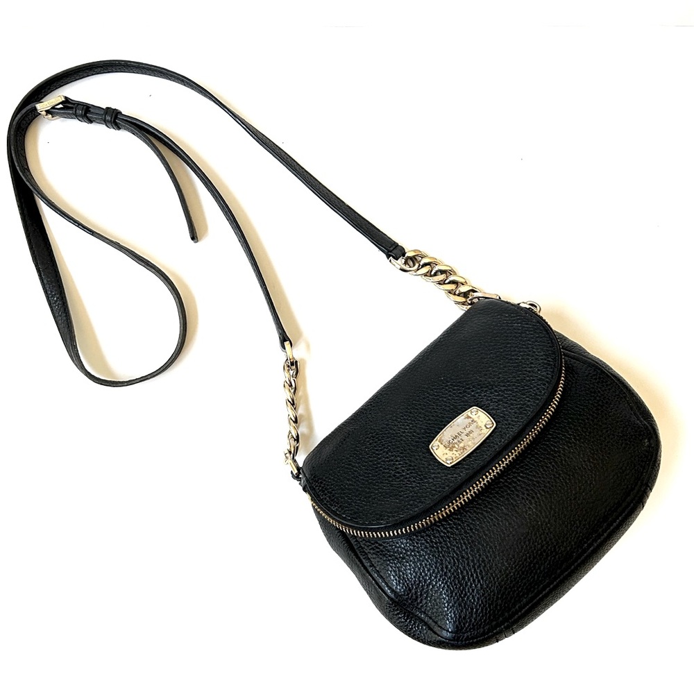 Michael Kors Pebble Leather Small Crossbody Bag w/Gold Tone Hardware Gently Used